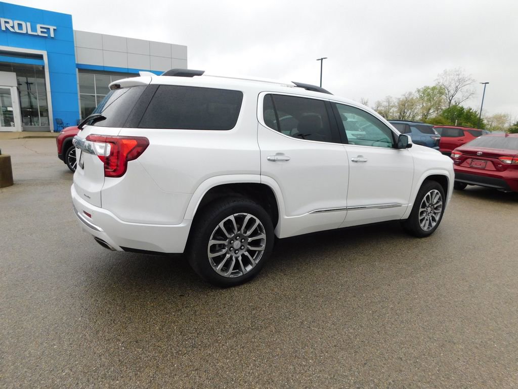 Used 2023 GMC Acadia Denali w/ Denali Technology Package AWD/4WD image 3