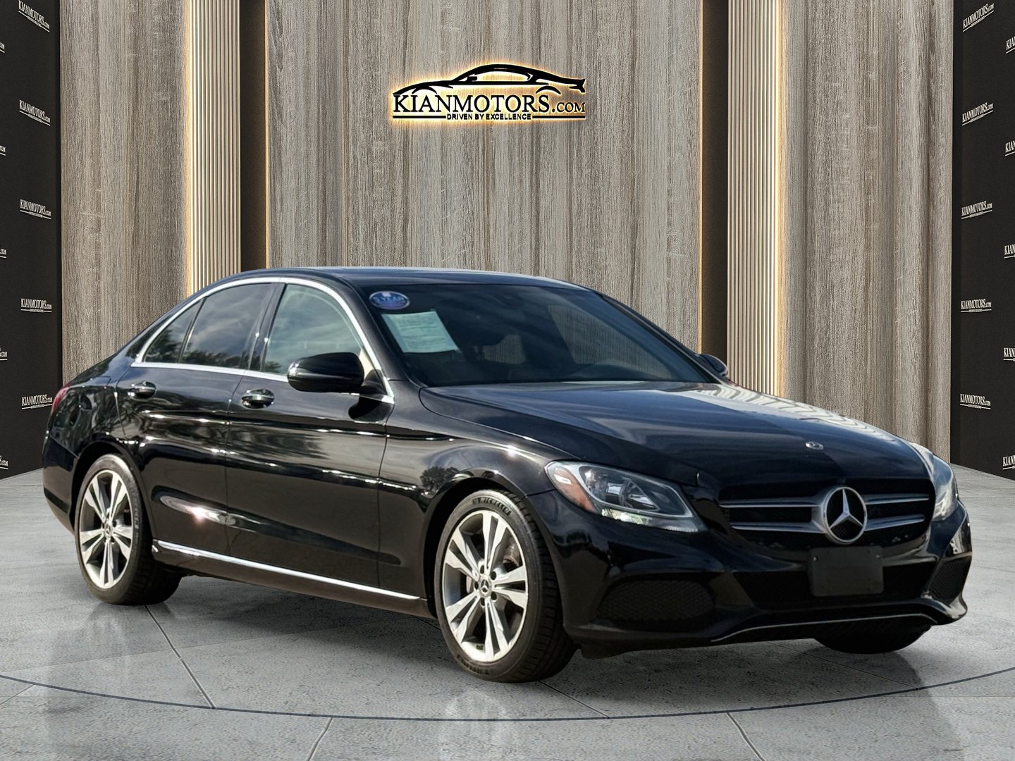Used 2018 Mercedes-Benz C 300 Sedan w/ Premium Package image 5