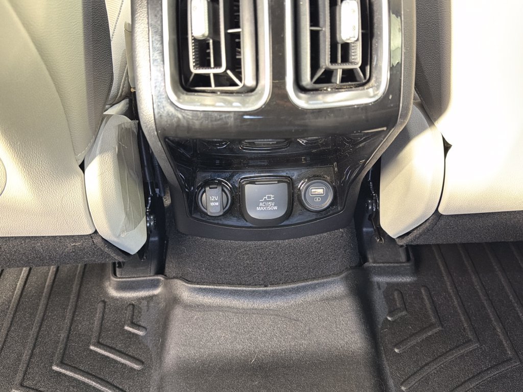 Used 2023 Kia Sorento SX Prestige w/ Panoramic Sunroof Package AWD/4WD image 18