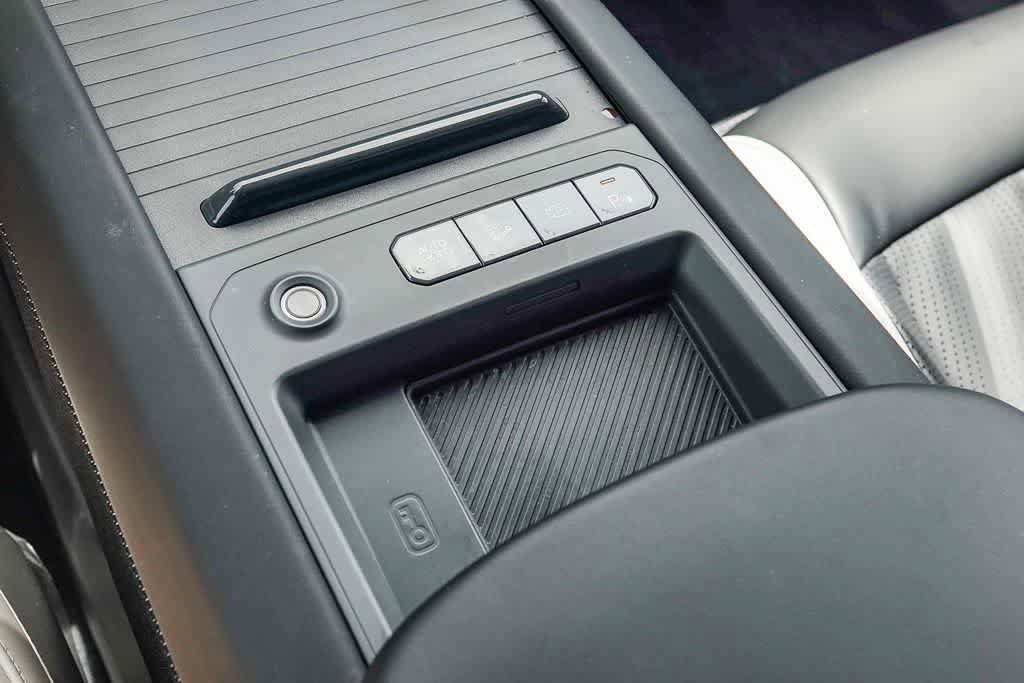 Certified 2024 Kia EV9 GT-Line AWD/4WD image 12