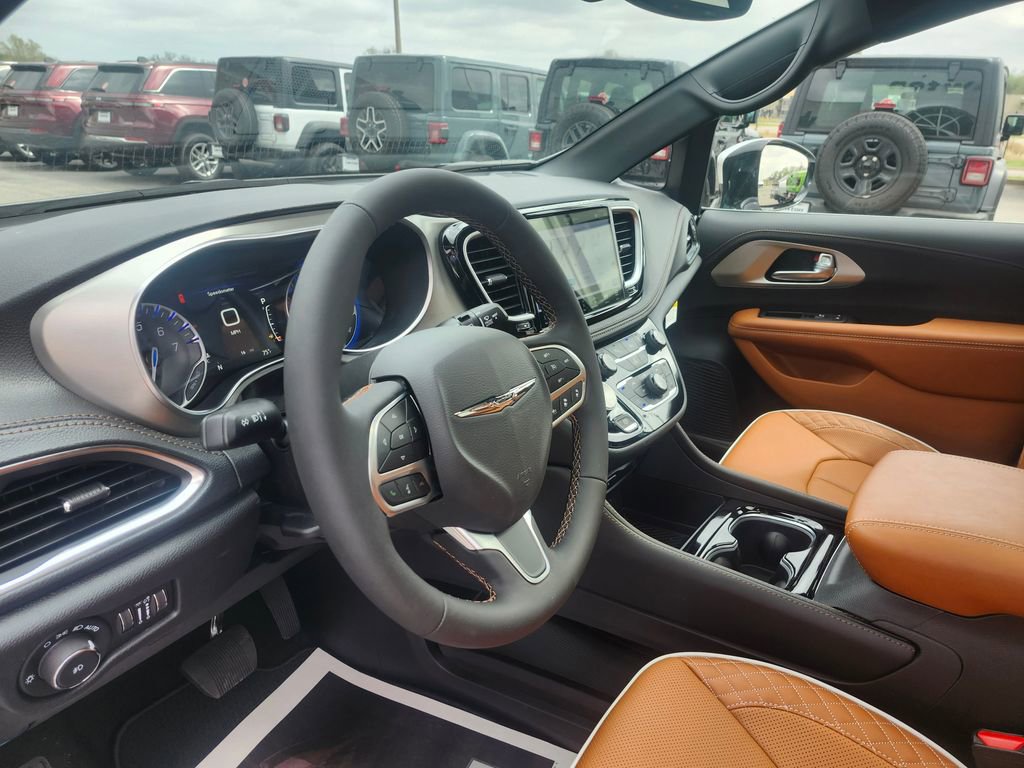 New 2026 Chrysler Pacifica Pinnacle image 26