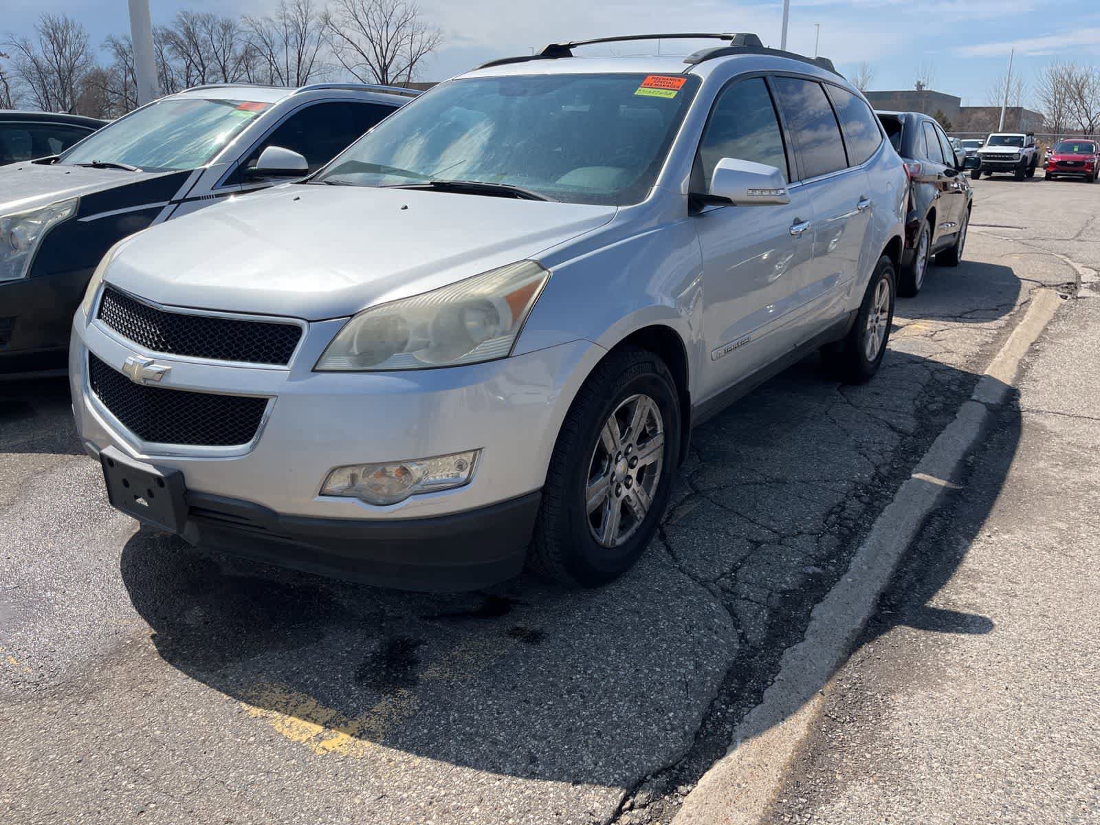 Used 2009 Chevrolet Traverse LT video 1