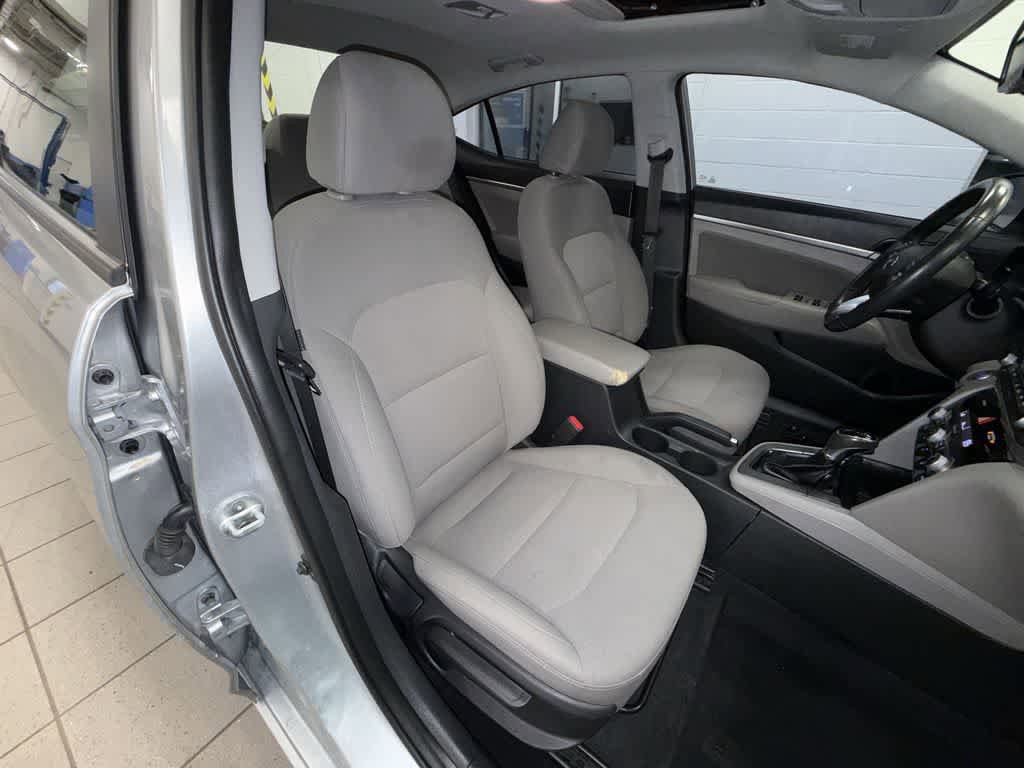 Used 2020 Hyundai Elantra Value Edition FWD image 15