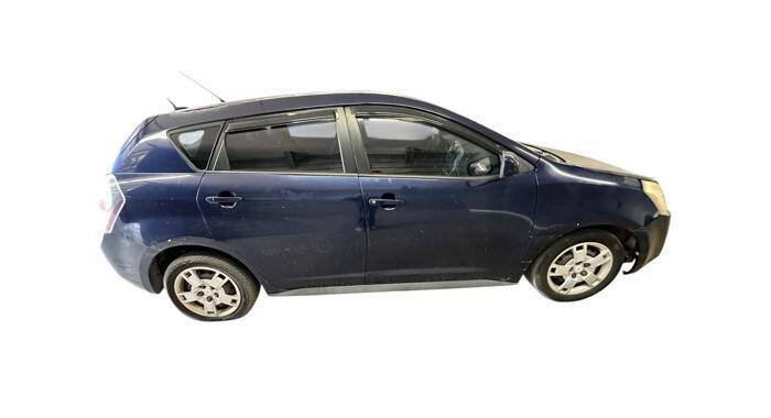 Used 2010 Pontiac Vibe w/ Preferred Package FWD image 7