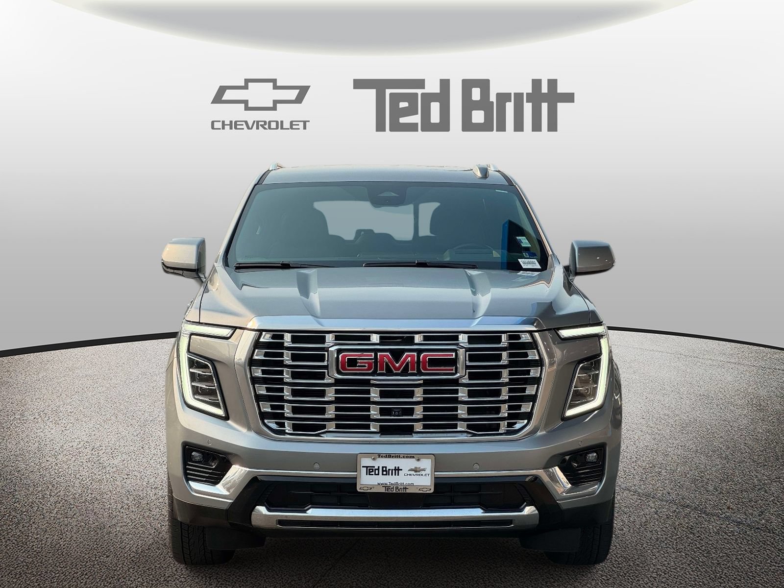 Used 2025 GMC Yukon Denali AWD/4WD image 2