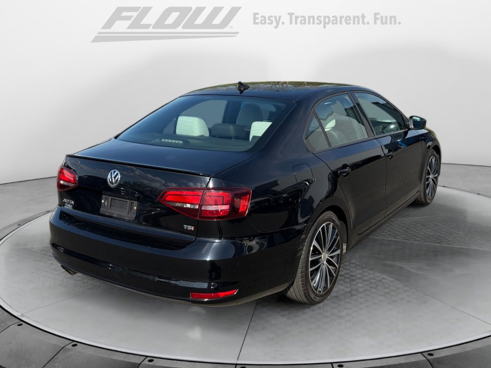Used 2016 Volkswagen Jetta Sport image 7