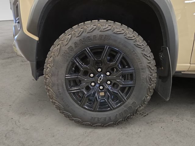 Used 2024 Chevrolet Colorado Trail Boss w/ Advanced Trailering Package AWD/4WD image 9