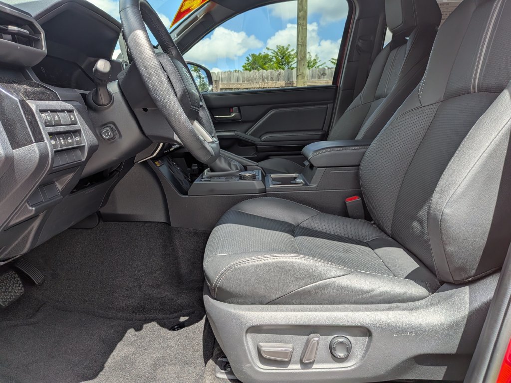 Used 2025 Toyota 4Runner Limited RWD image 11