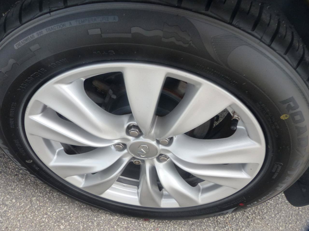 Used 2011 INFINITI M37 w/ Deluxe Touring Pkg RWD image 10