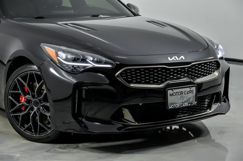 Used 2022 Kia Stinger GT2 AWD/4WD image 3
