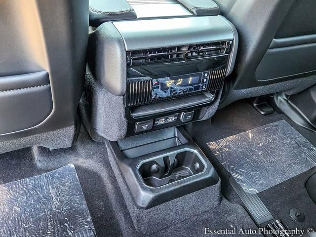 New 2026 Jeep Grand Wagoneer Limited AWD/4WD image 13
