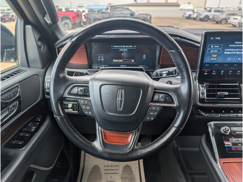 Used 2022 Lincoln Navigator L Reserve image 10