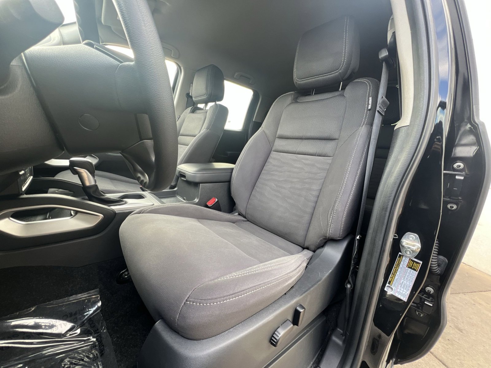 Used 2022 Nissan Frontier SV image 13