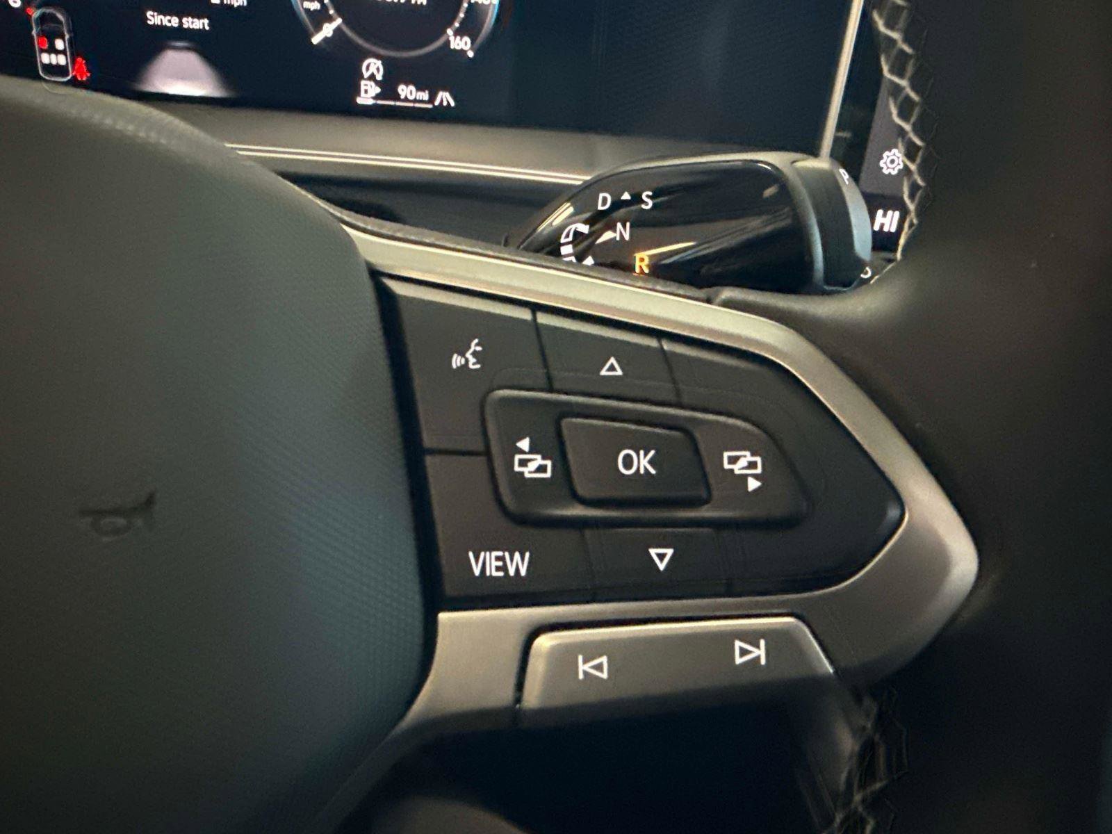 New 2026 Volkswagen Tiguan SE image 29