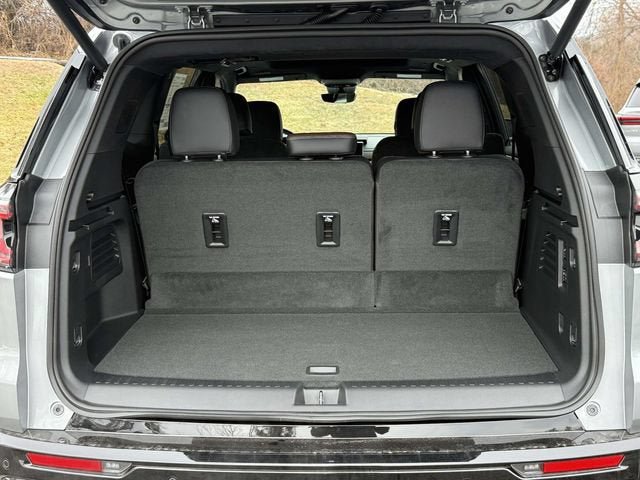 New 2026 GMC Acadia Denali Ultimate AWD/4WD image 13