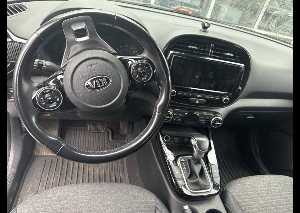 Used 2020 Kia Soul EX image 11