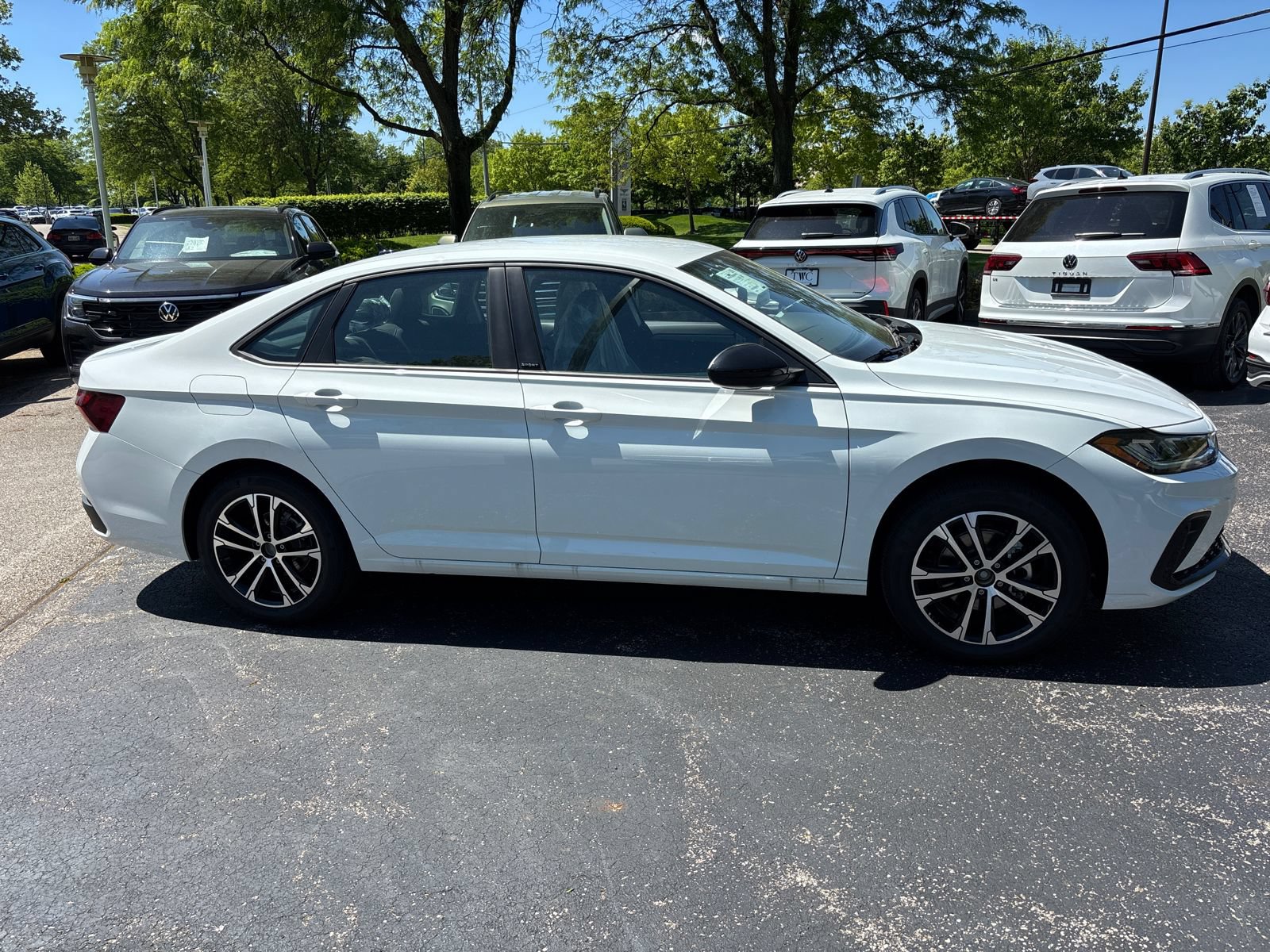 New 2026 Volkswagen Jetta Sport FWD image 4
