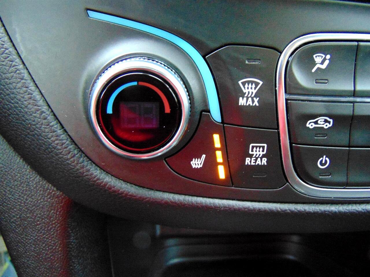 Used 2024 Chevrolet Equinox LT image 30