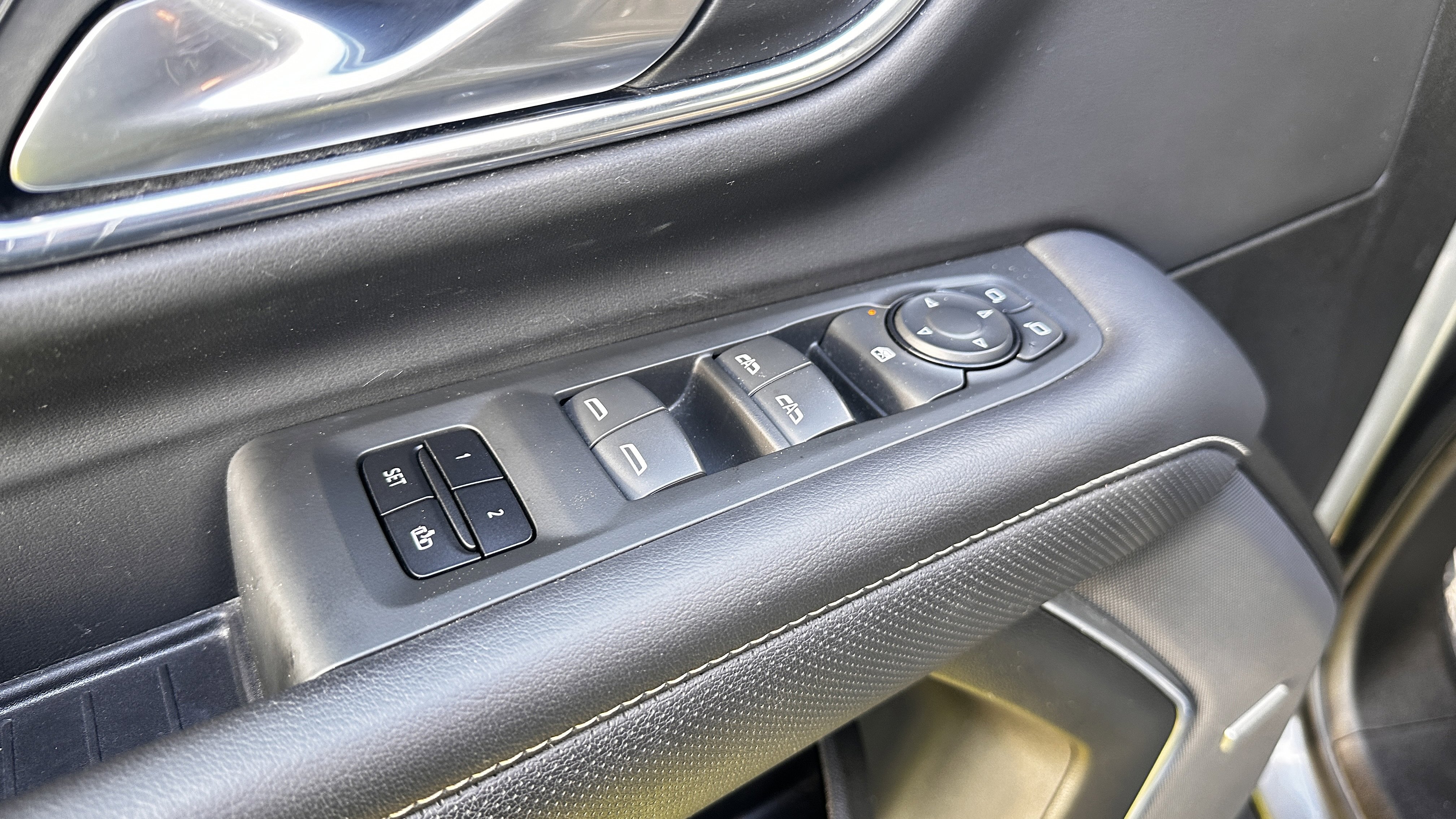 Used 2022 GMC Yukon SLT image 23