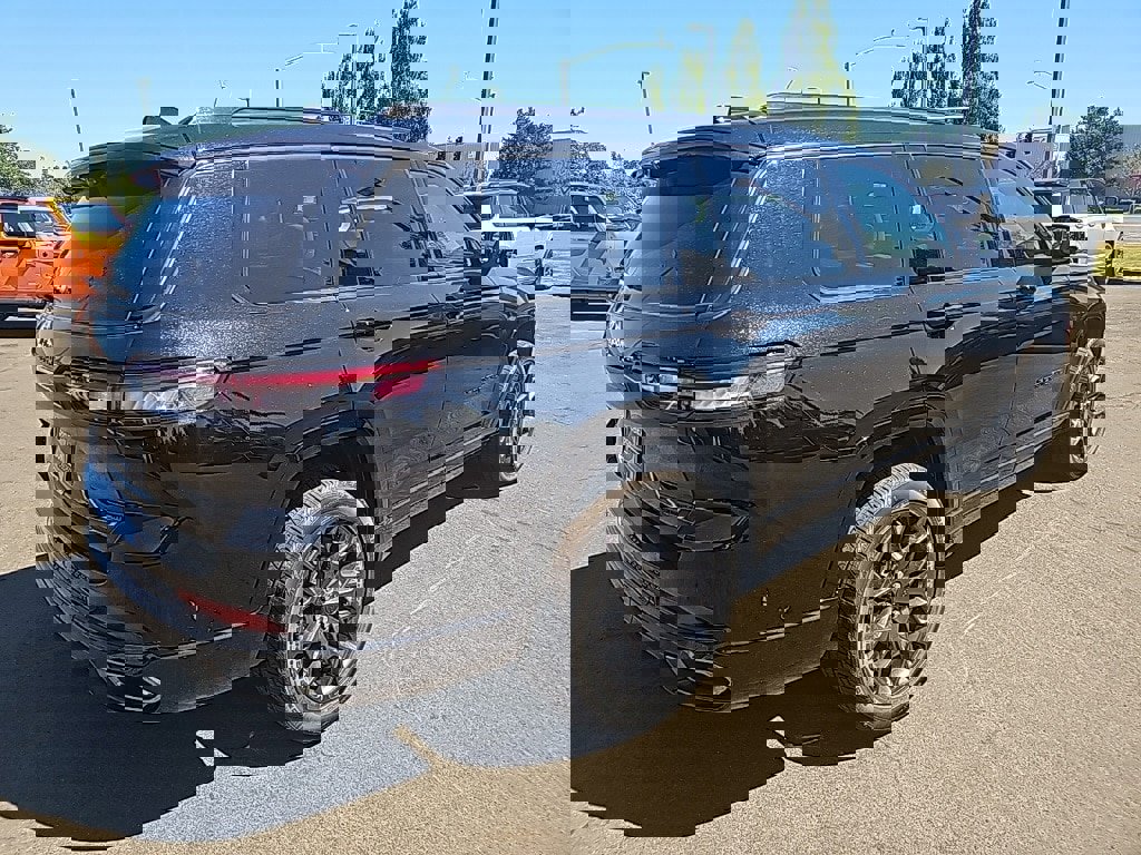 New 2025 Jeep Grand Cherokee L Summit image 5