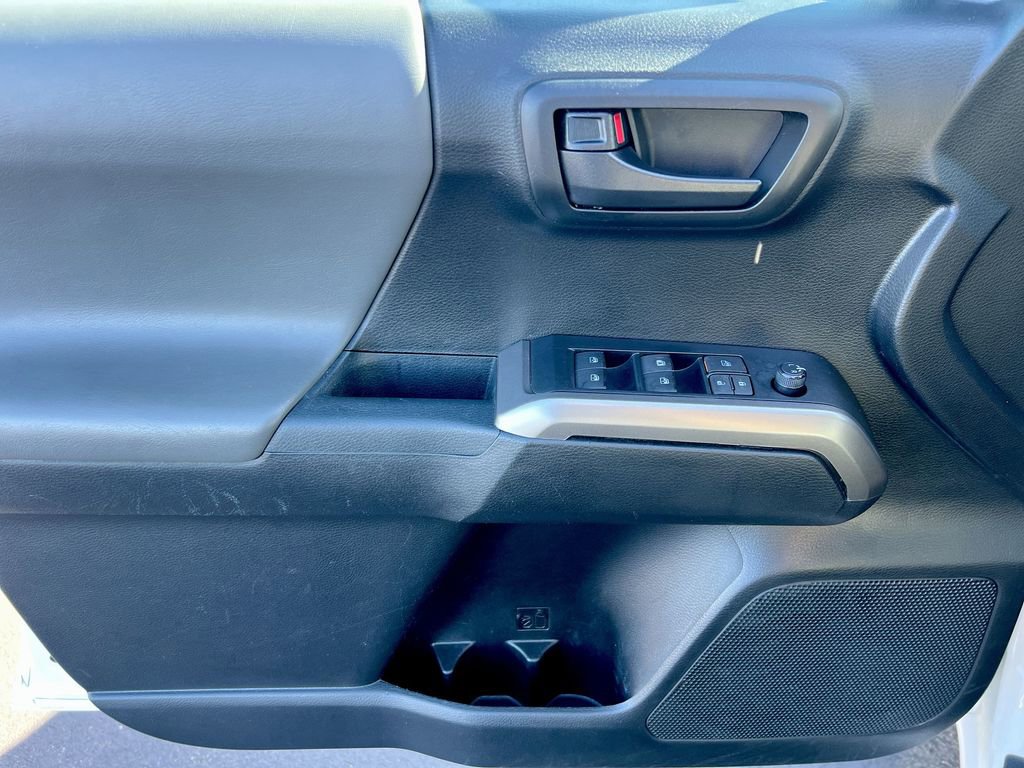 Used 2022 Toyota Tacoma SR5 image 18