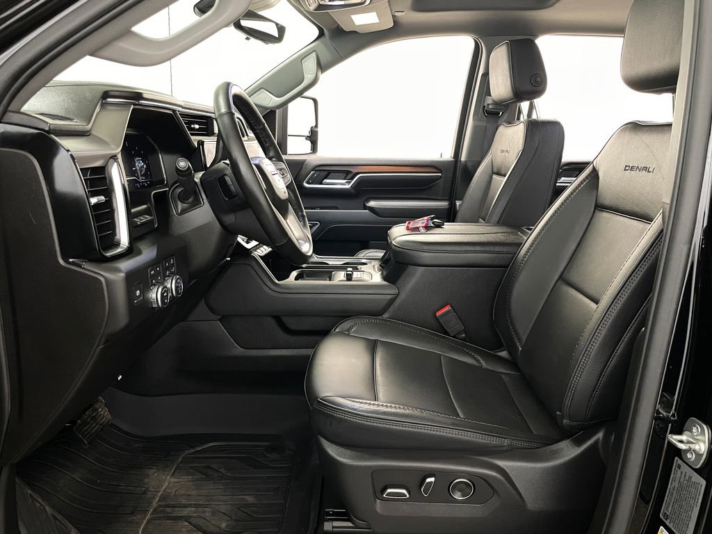 Certified 2025 GMC Sierra 3500 Denali w/ Denali Reserve Package AWD/4WD image 9