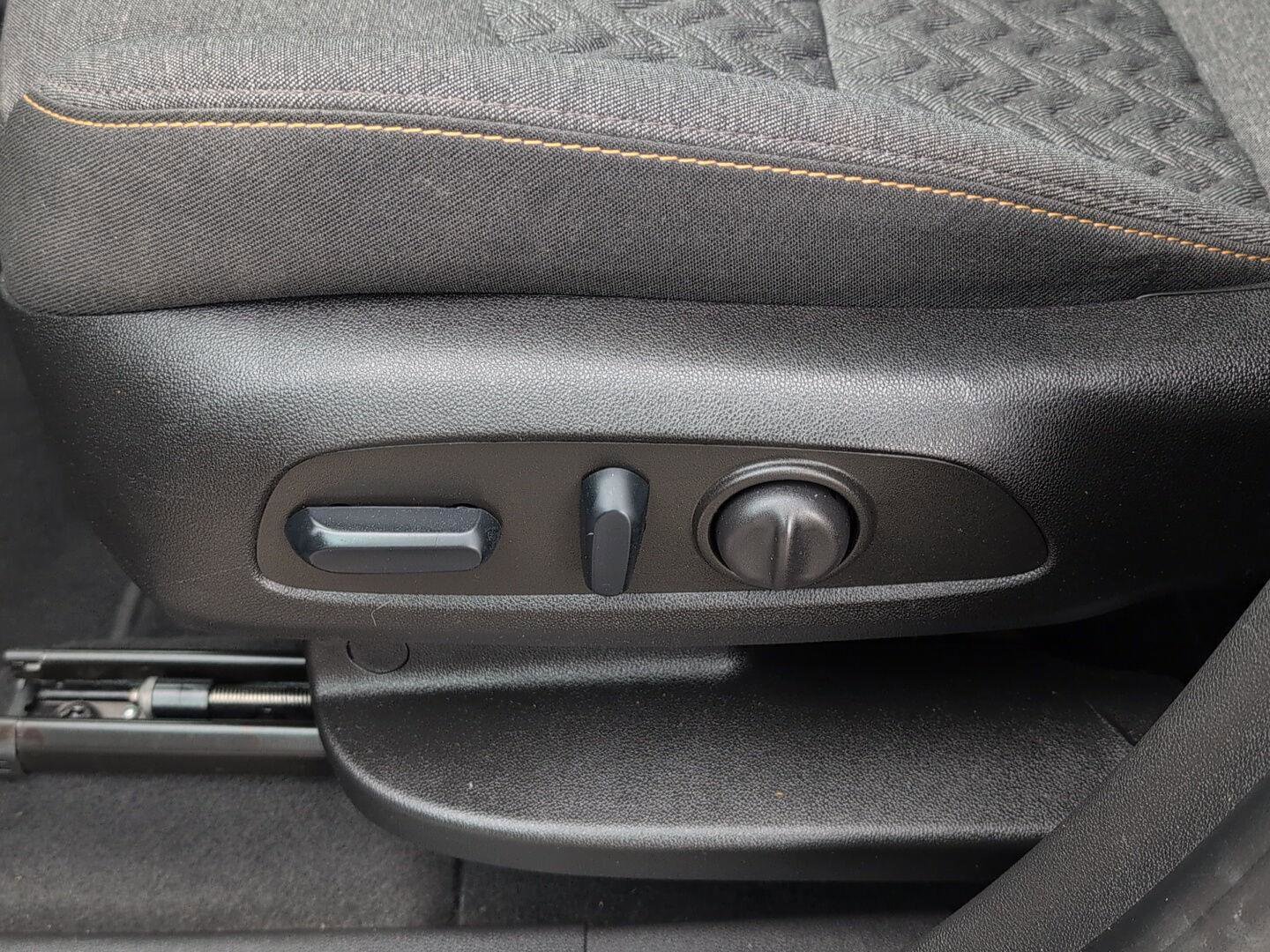 Used 2023 Chevrolet Equinox LT image 17