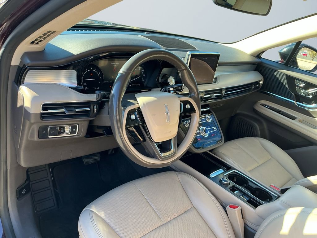 Used 2020 Lincoln Corsair FWD w/ Premium Package image 11