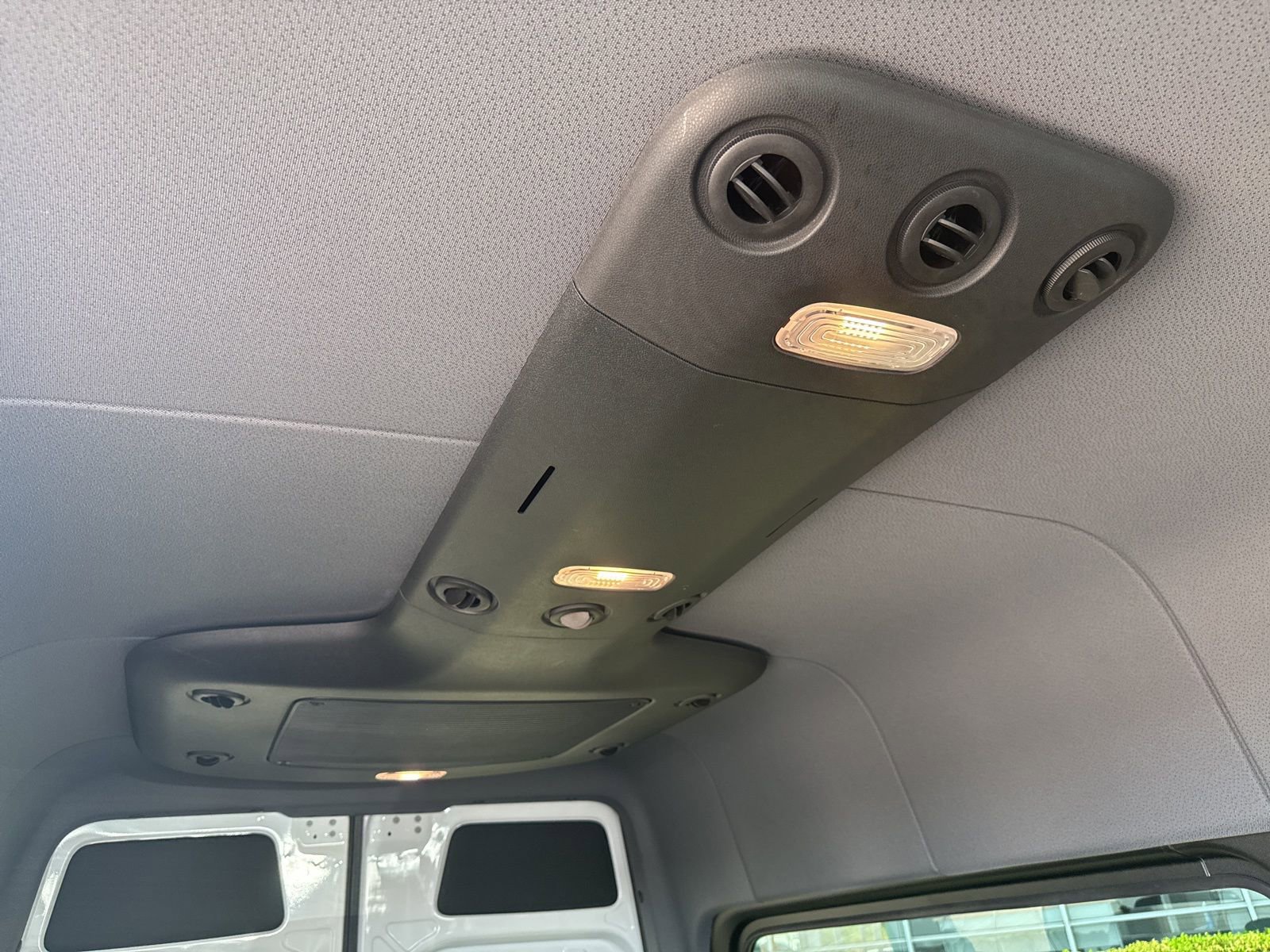 Used 2024 Mercedes-Benz Sprinter 2500 image 26