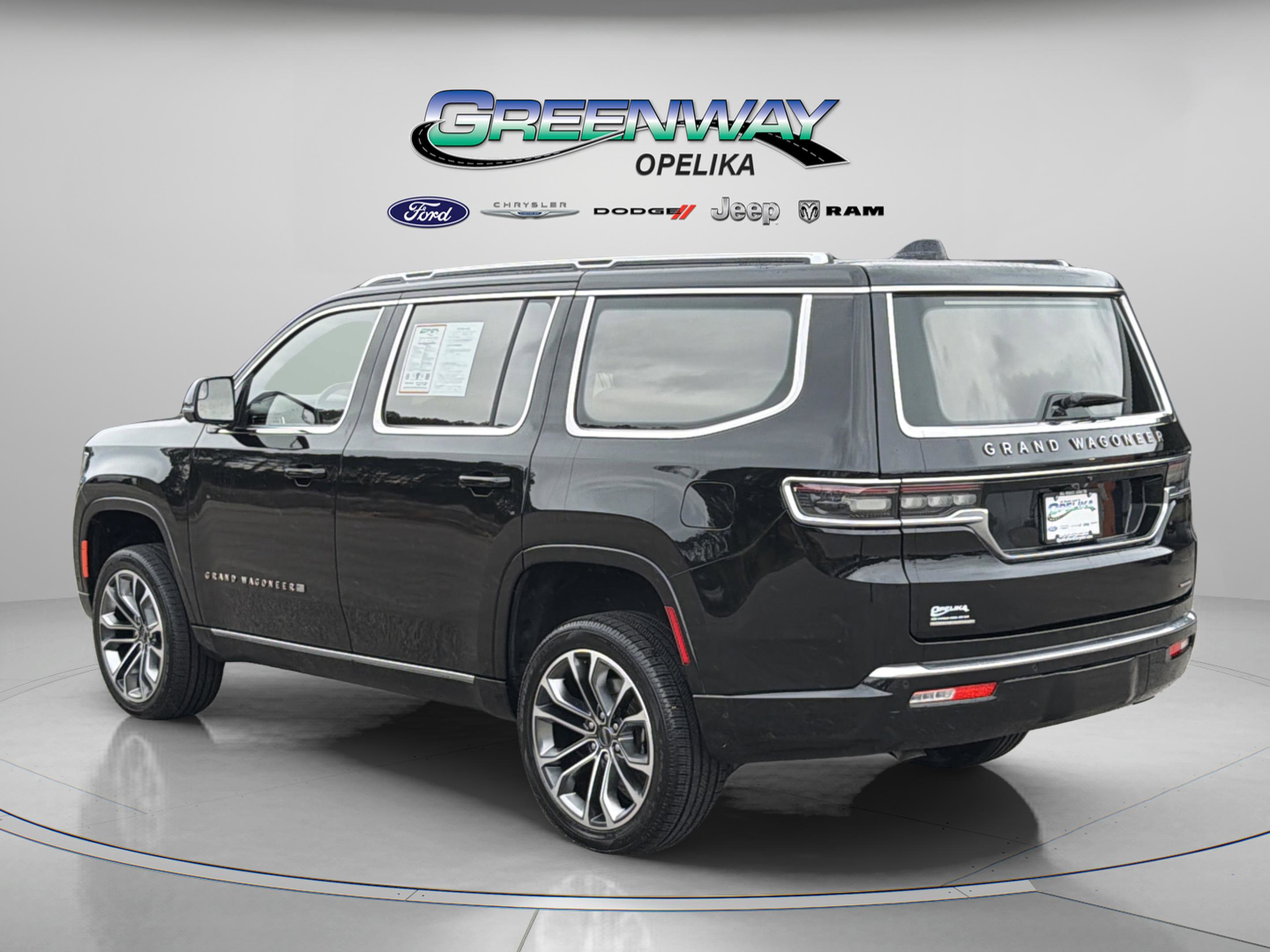 Used 2022 Jeep Grand Wagoneer Series III w/ Flexible Seating Group image 5