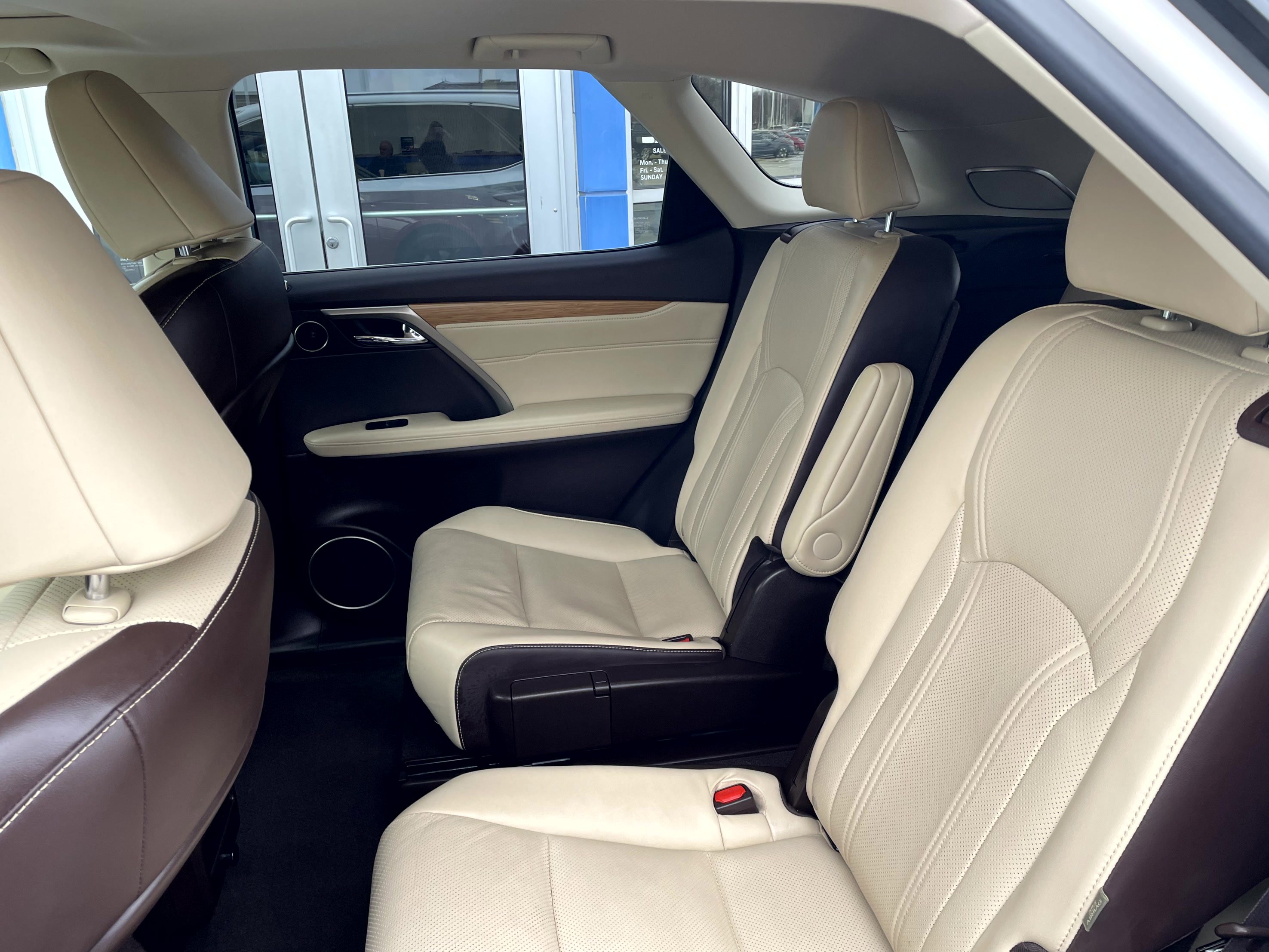 Used 2019 Lexus RX 350L Luxury image 9