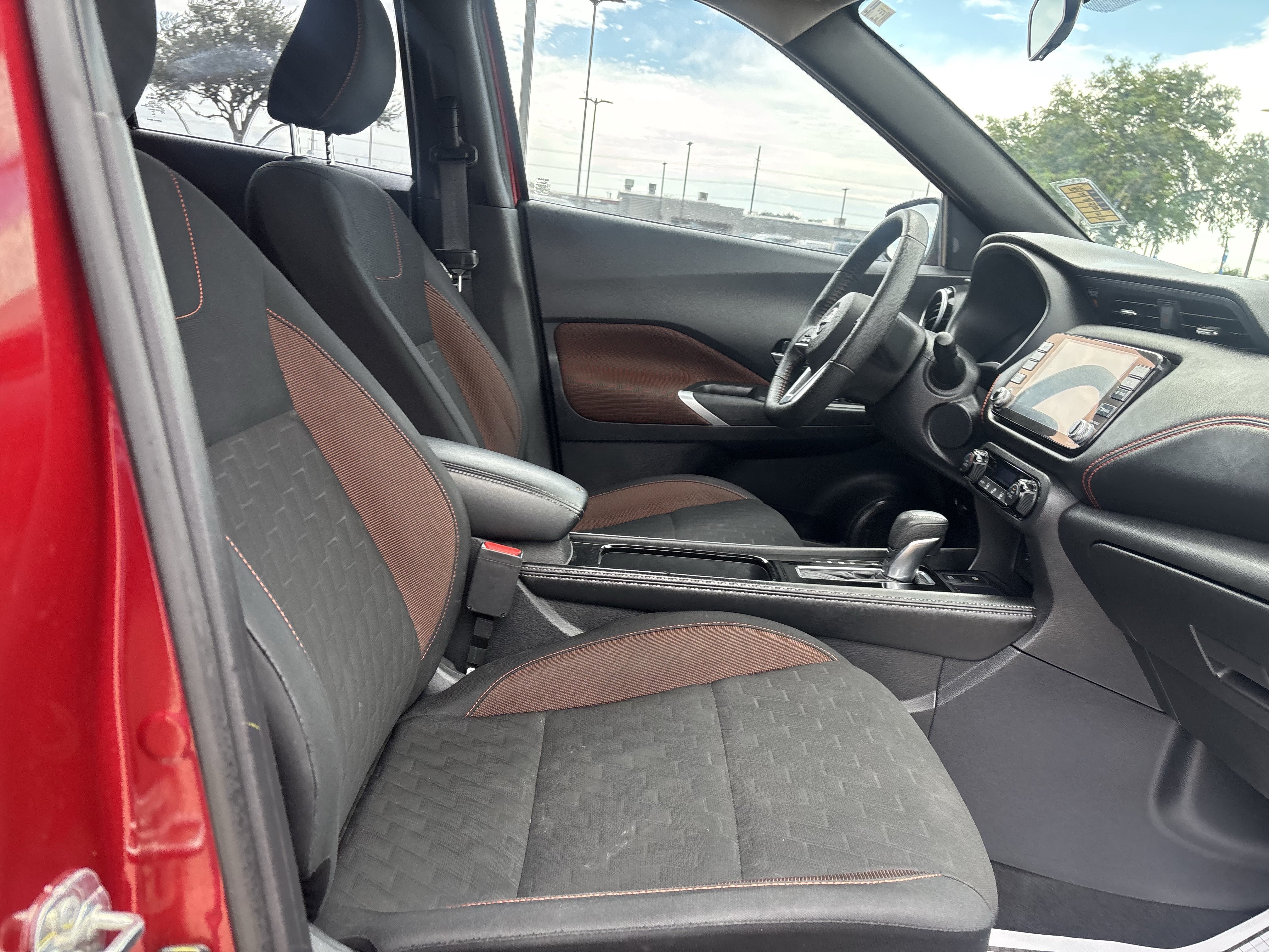 Used 2023 Nissan Kicks SR w/ Exterior Package FWD image 23
