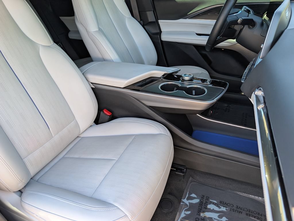 Certified 2024 Cadillac Lyriq Sport AWD/4WD image 21