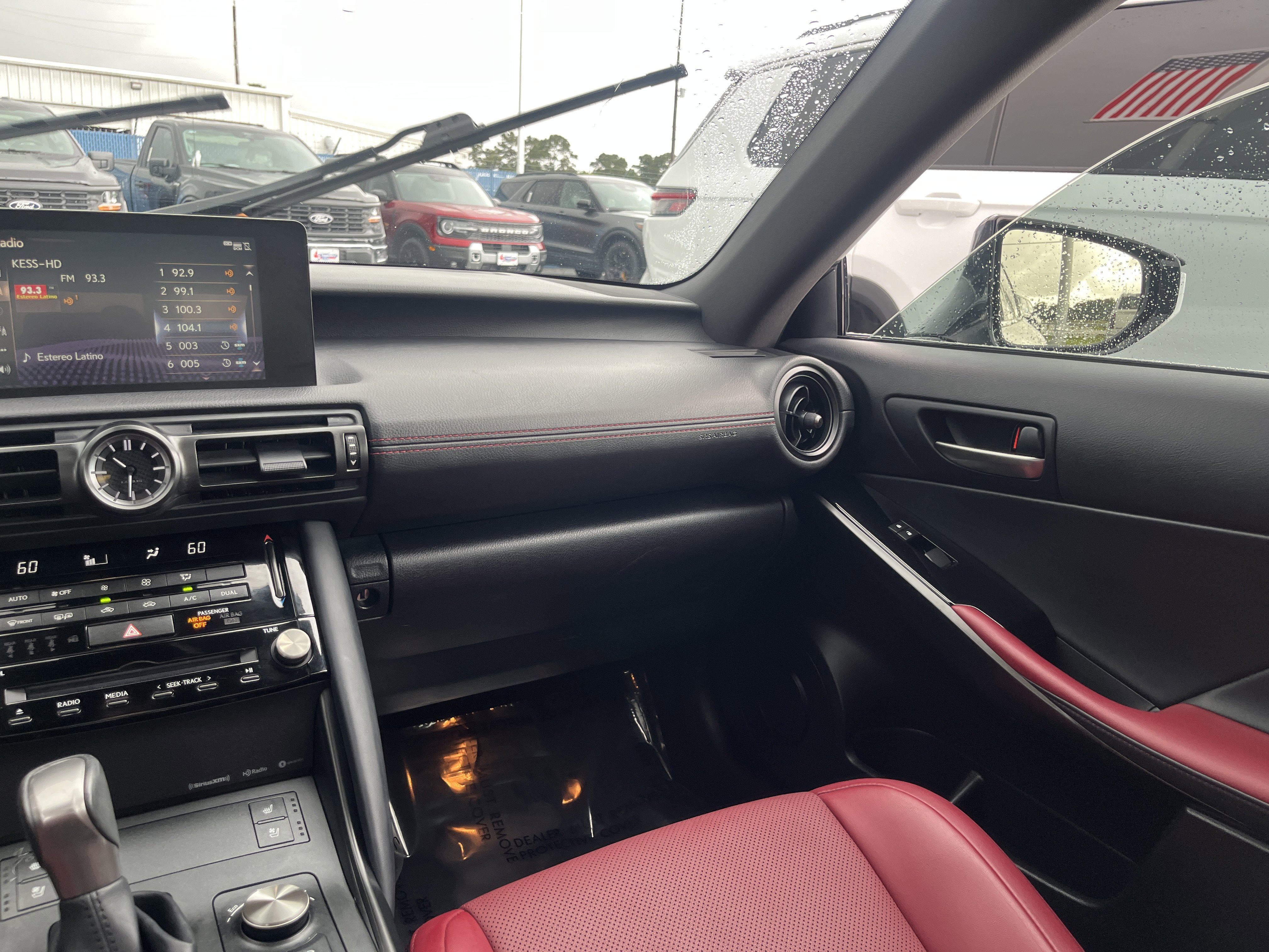 Used 2023 Lexus IS 300 w/ Comfort Package RWD image 31