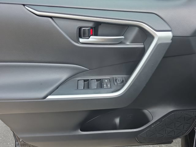 Used 2023 Toyota RAV4 XLE Premium AWD/4WD image 26