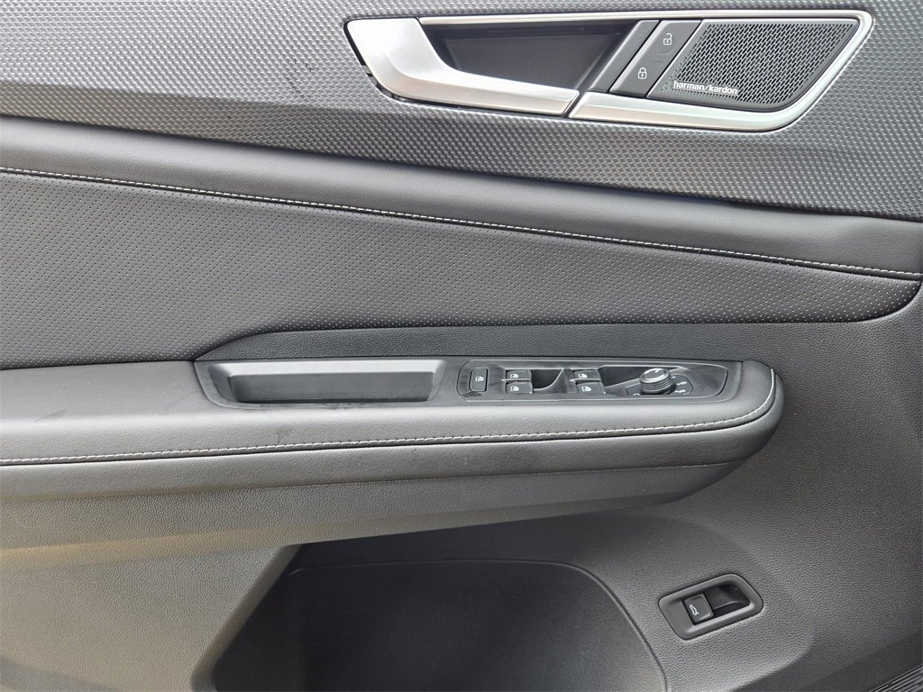 New 2026 Volkswagen Atlas Cross Sport SEL Premium R-Line image 17