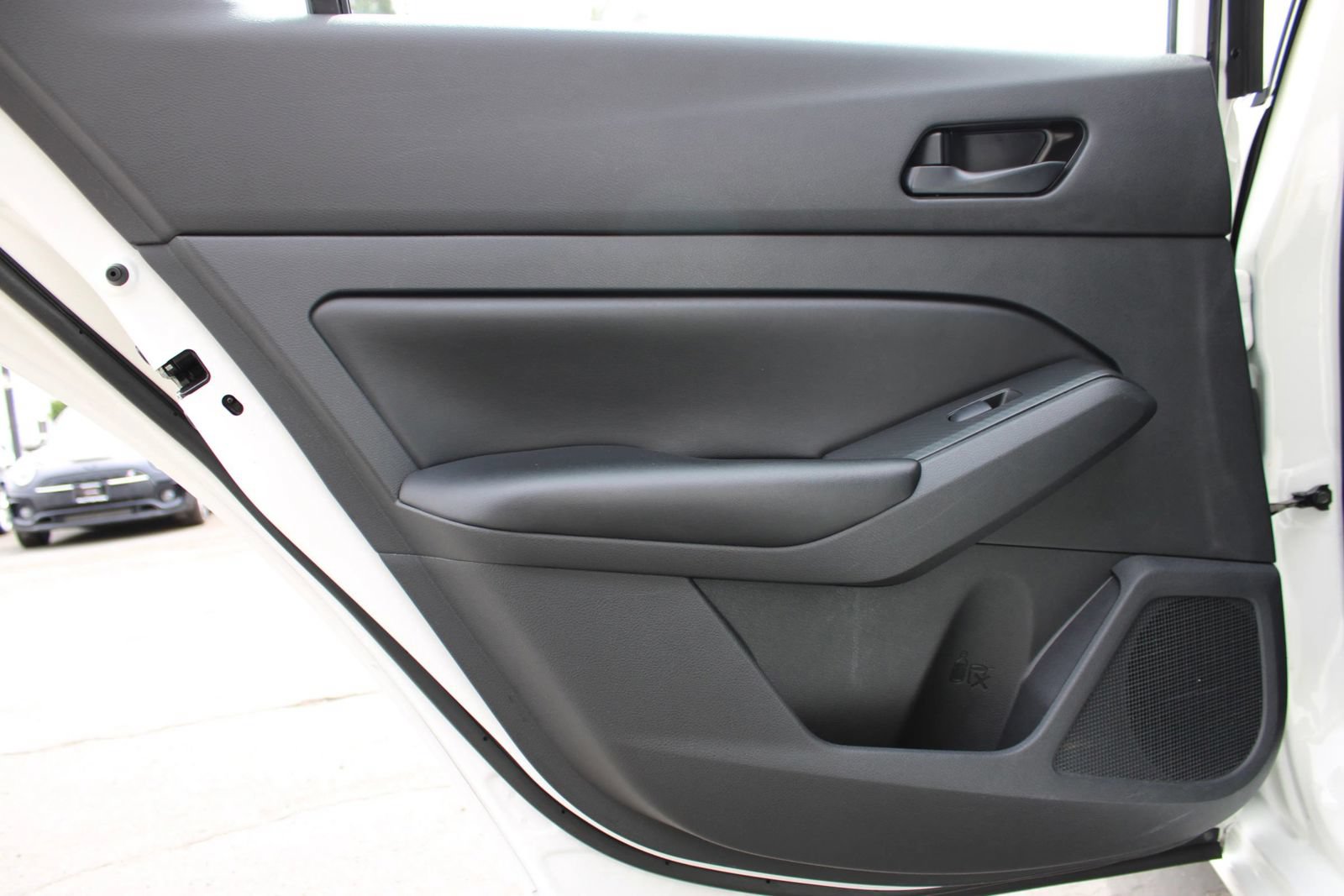 Used 2024 Nissan Altima 2.5 S FWD image 11