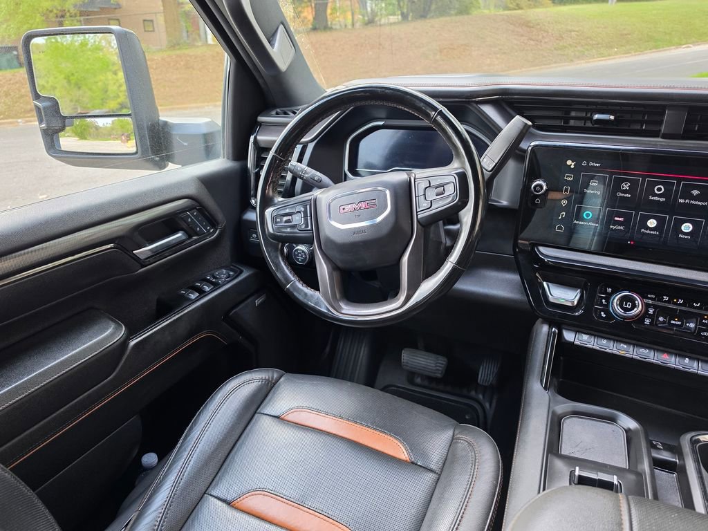 Used 2024 GMC Sierra 2500 AT4 w/ AT4 Preferred Package image 11
