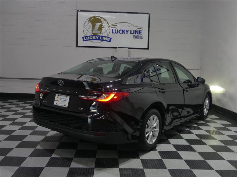 Used 2025 Toyota Camry LE image 11