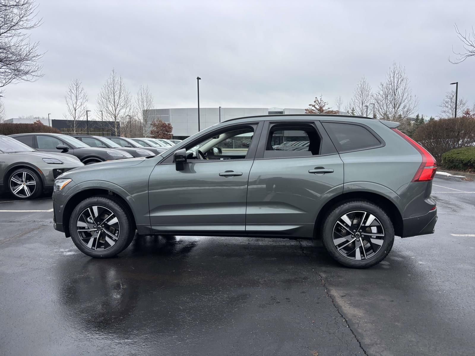 New 2026 Volvo XC60 B5 Plus w/ Protection Package Premier image 4