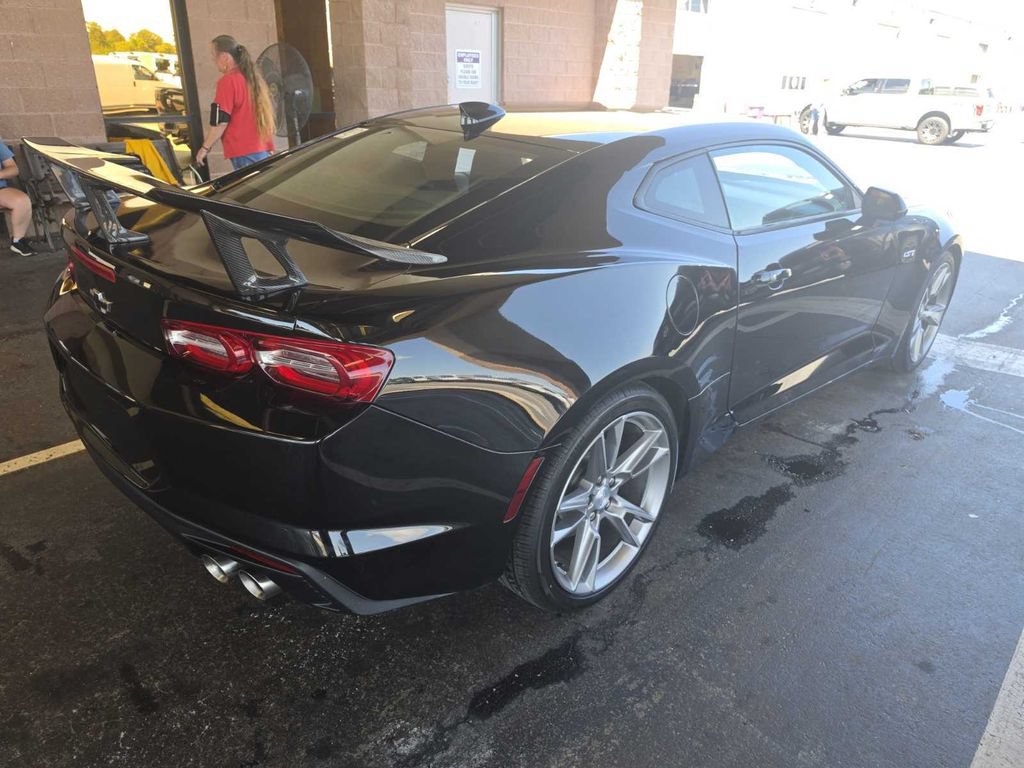 Used 2022 Chevrolet Camaro LT w/ Technology Package RWD image 4