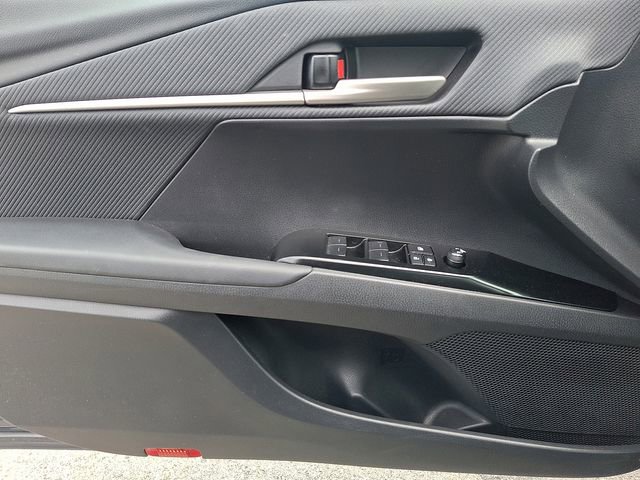 Used 2025 Toyota Camry SE image 12
