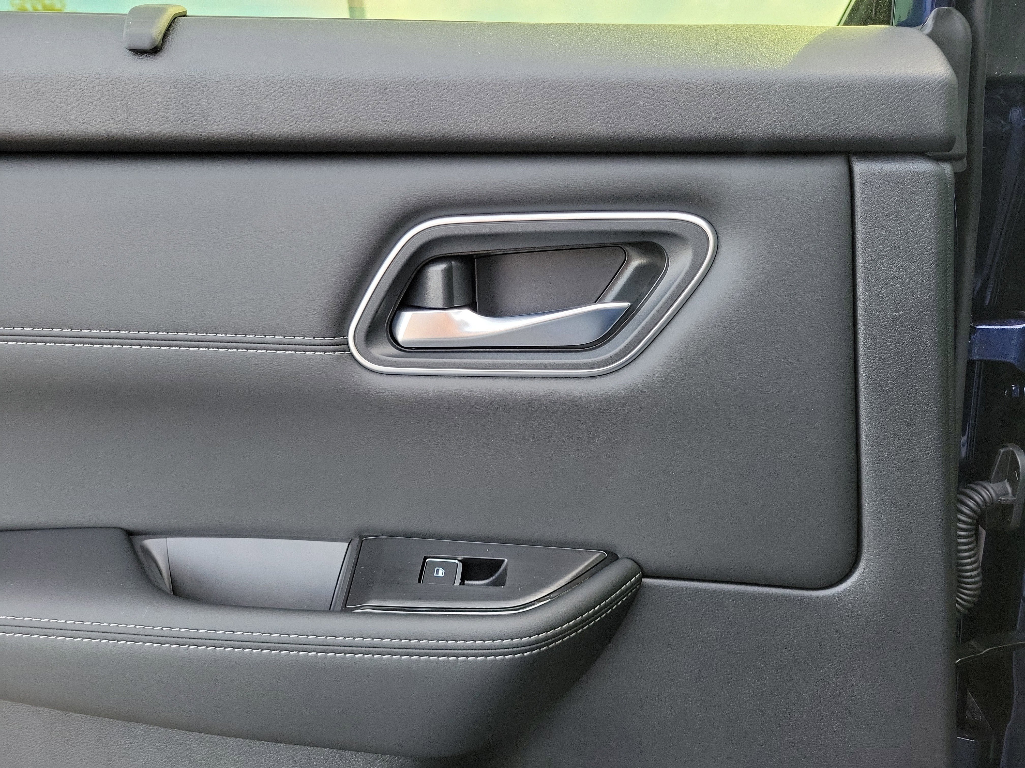 New 2026 Nissan Rogue Platinum image 12