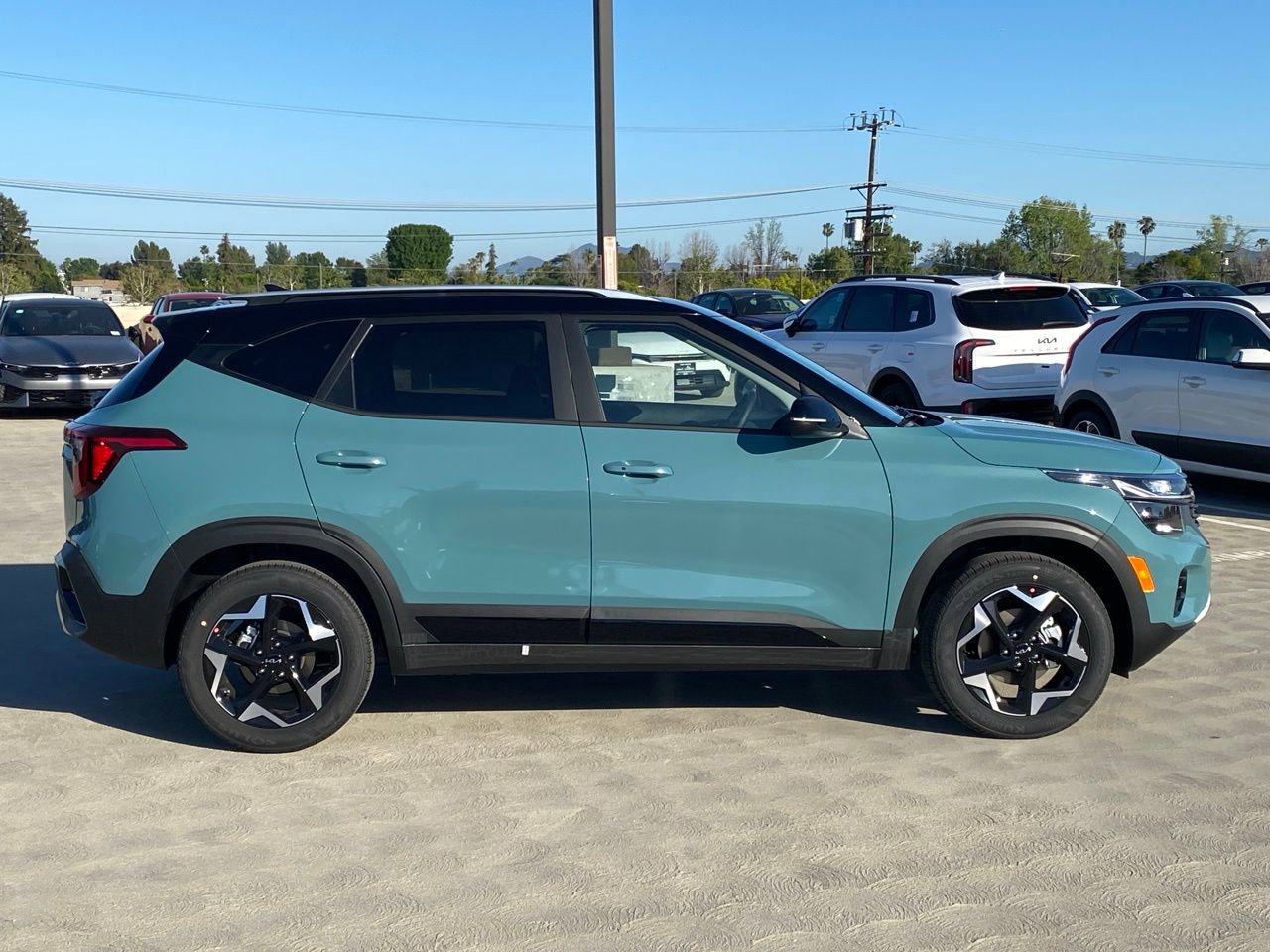 New 2026 Kia Seltos S image 2