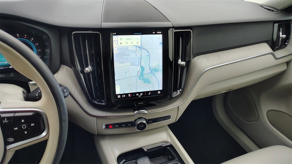 Used 2023 Volvo XC60 B5 Plus w/ Climate Package image 18