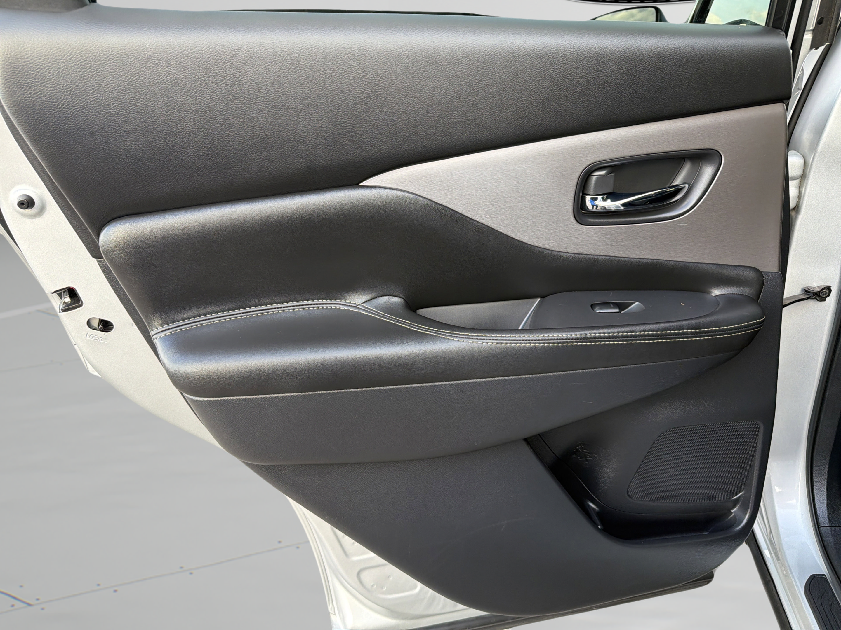 Used 2022 Nissan Murano SV w/ Cargo Package FWD image 31