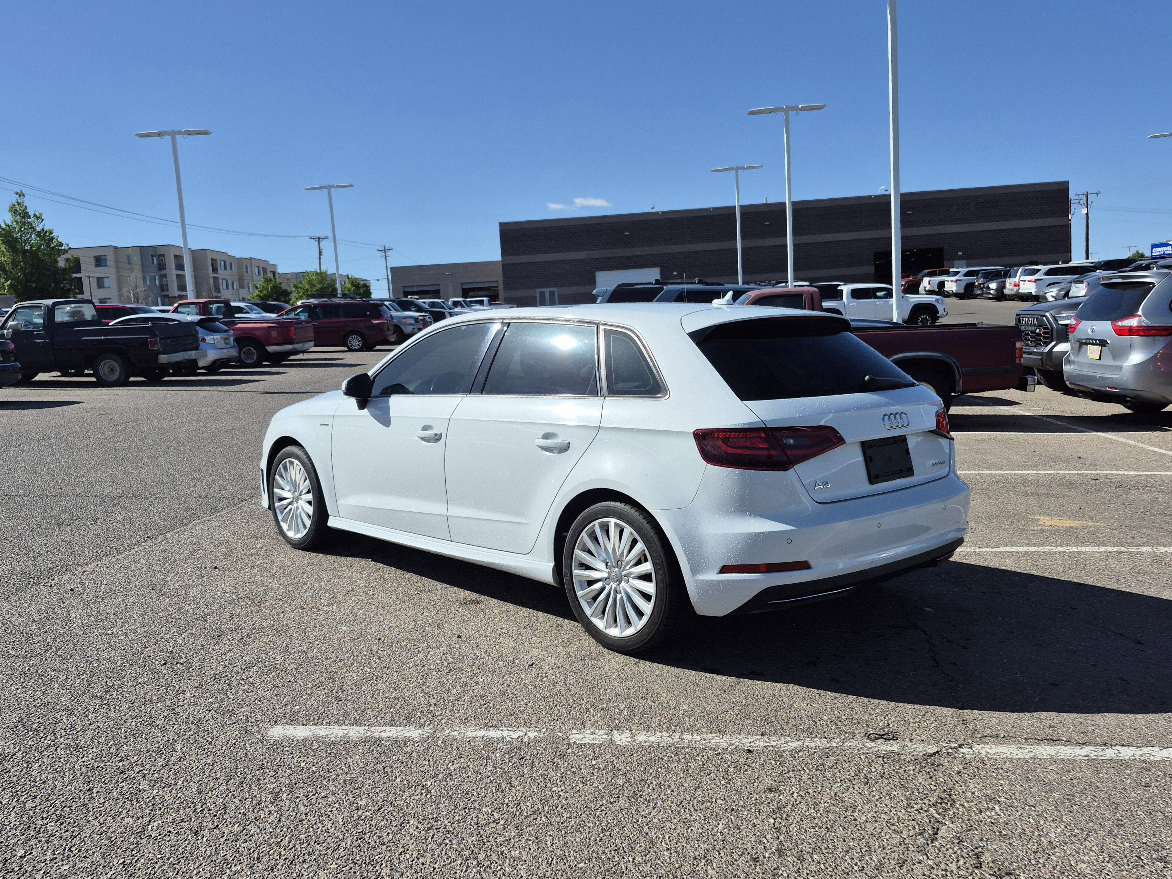 Used 2016 Audi A3 e-tron Premium w/ Audi MMI Navigation Plus FWD image 3
