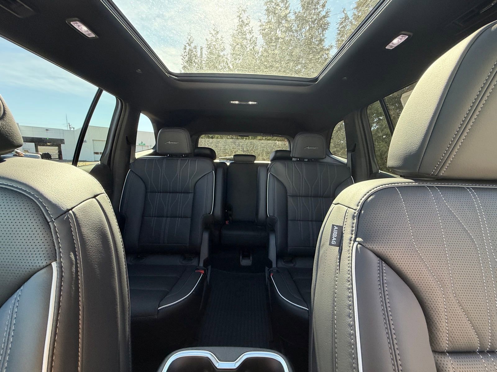 New 2026 Buick Enclave Avenir w/ Super Cruise Package image 3