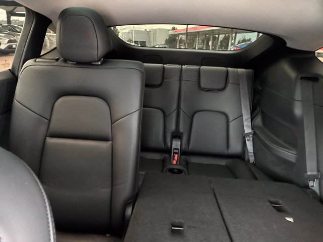 Used 2024 Tesla Model Y Long Range AWD/4WD image 18