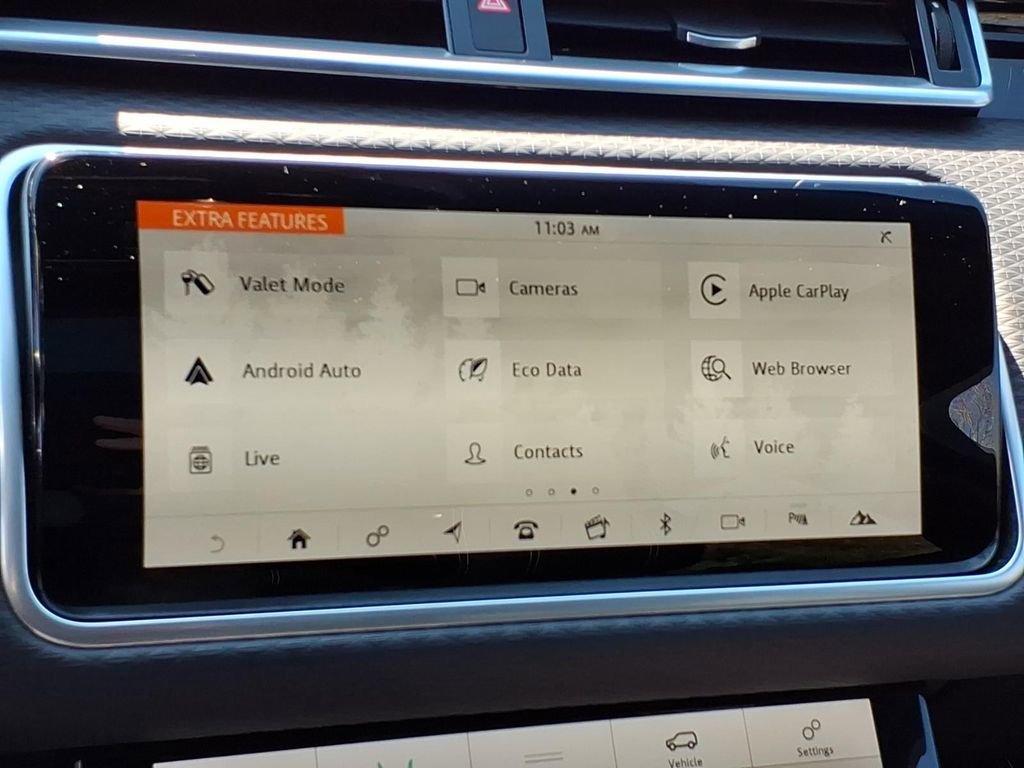 Used 2020 Land Rover Range Rover Velar R-Dynamic S image 26